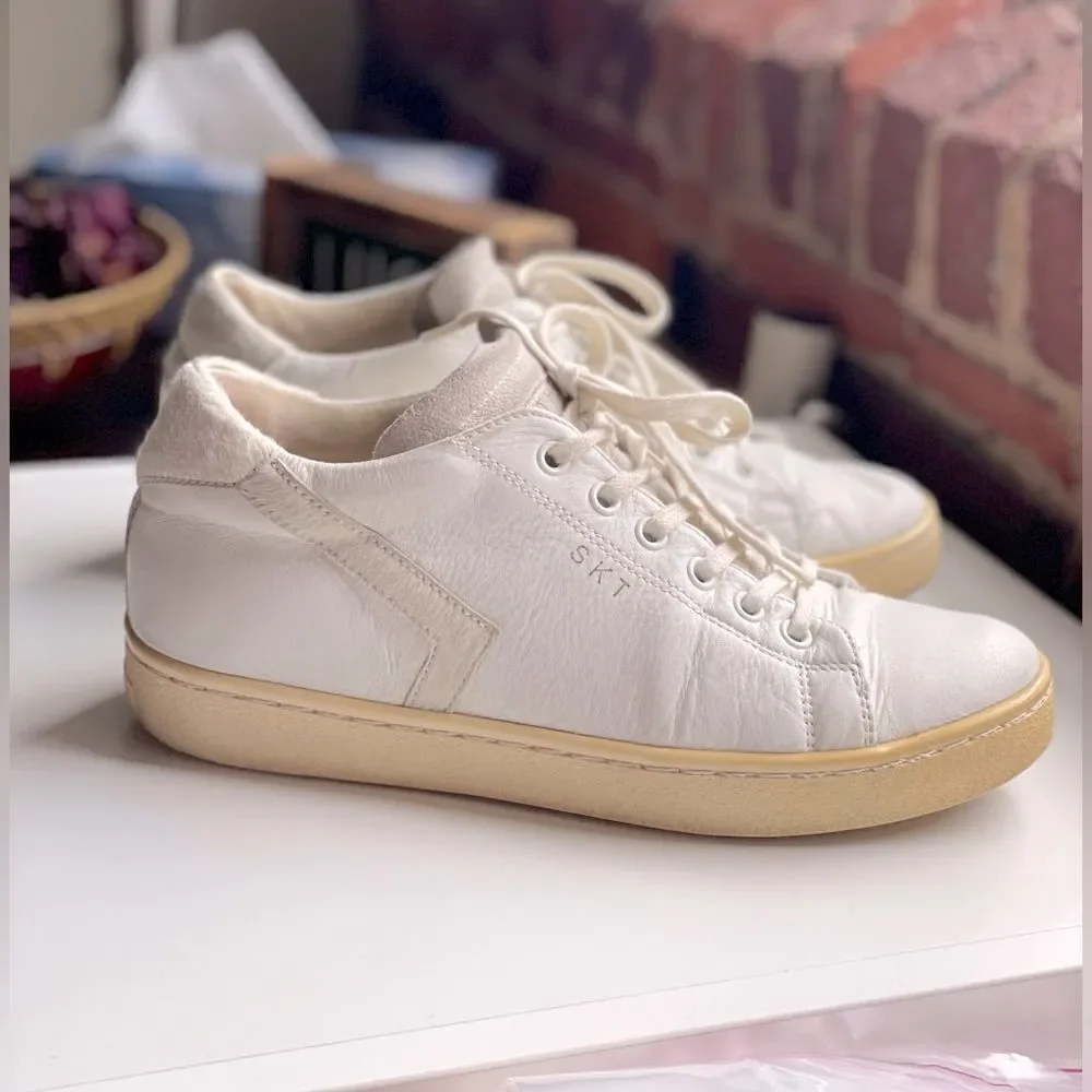 Leather Crown Vintage 2006 White Leather Lace Up Sneakers Made in Italy (Size: 7